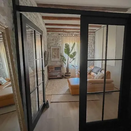 The By The Sea In Historic Old *