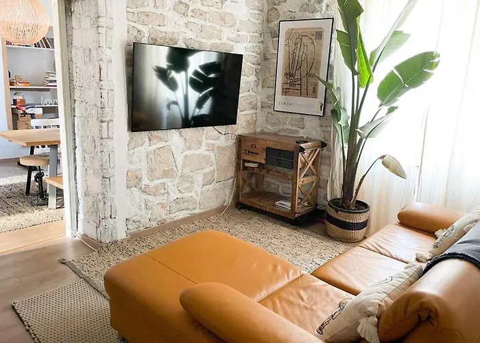 The By The Sea In Historic Old Appartement Poreč
