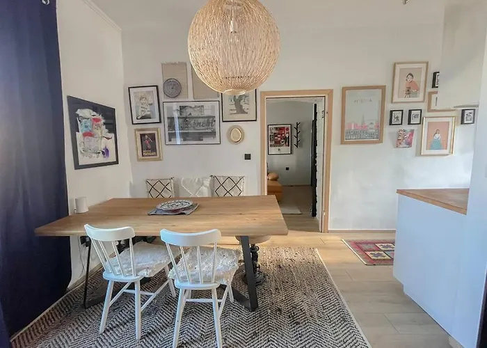 Appartement The By The Sea In Historic Old