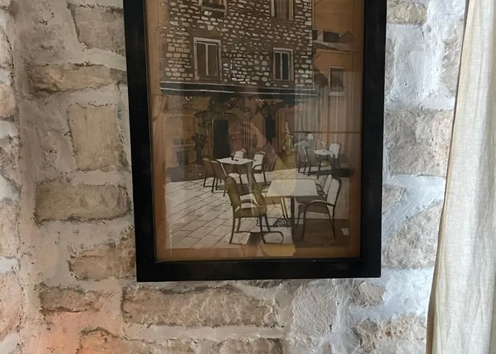 The By The Sea In Historic Old