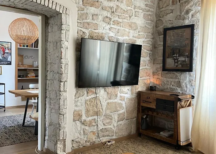 Apartment The By The Sea In Historic Old *