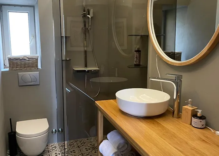 The By The Sea In Historic Old