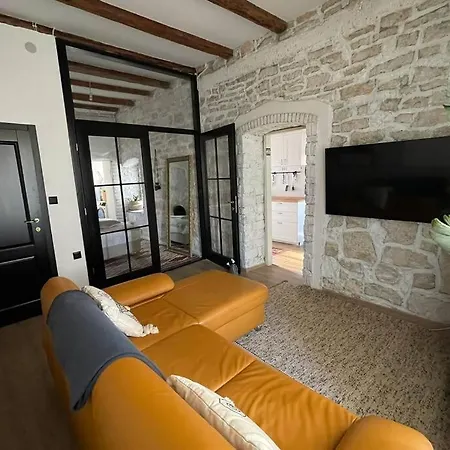 The By The Sea In Historic Old *