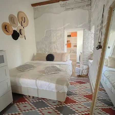 The By The Sea In Historic Old *