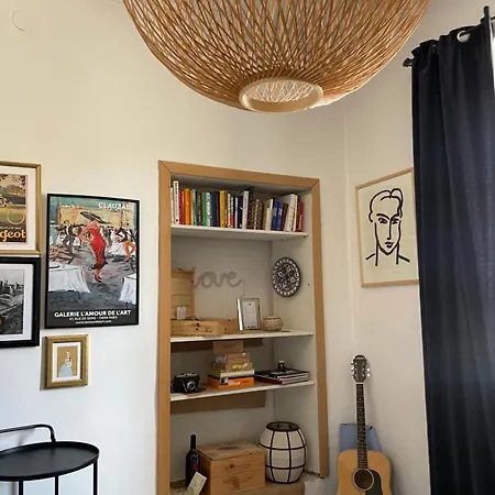 Apartment The By The Sea In Historic Old