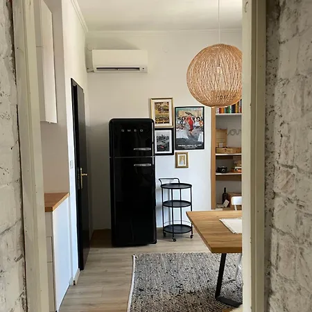 The By The Sea In Historic Old *