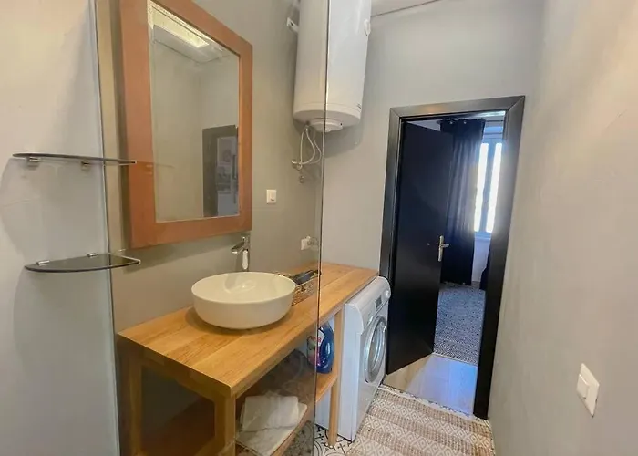 The By The Sea In Historic Old * Πόρετς